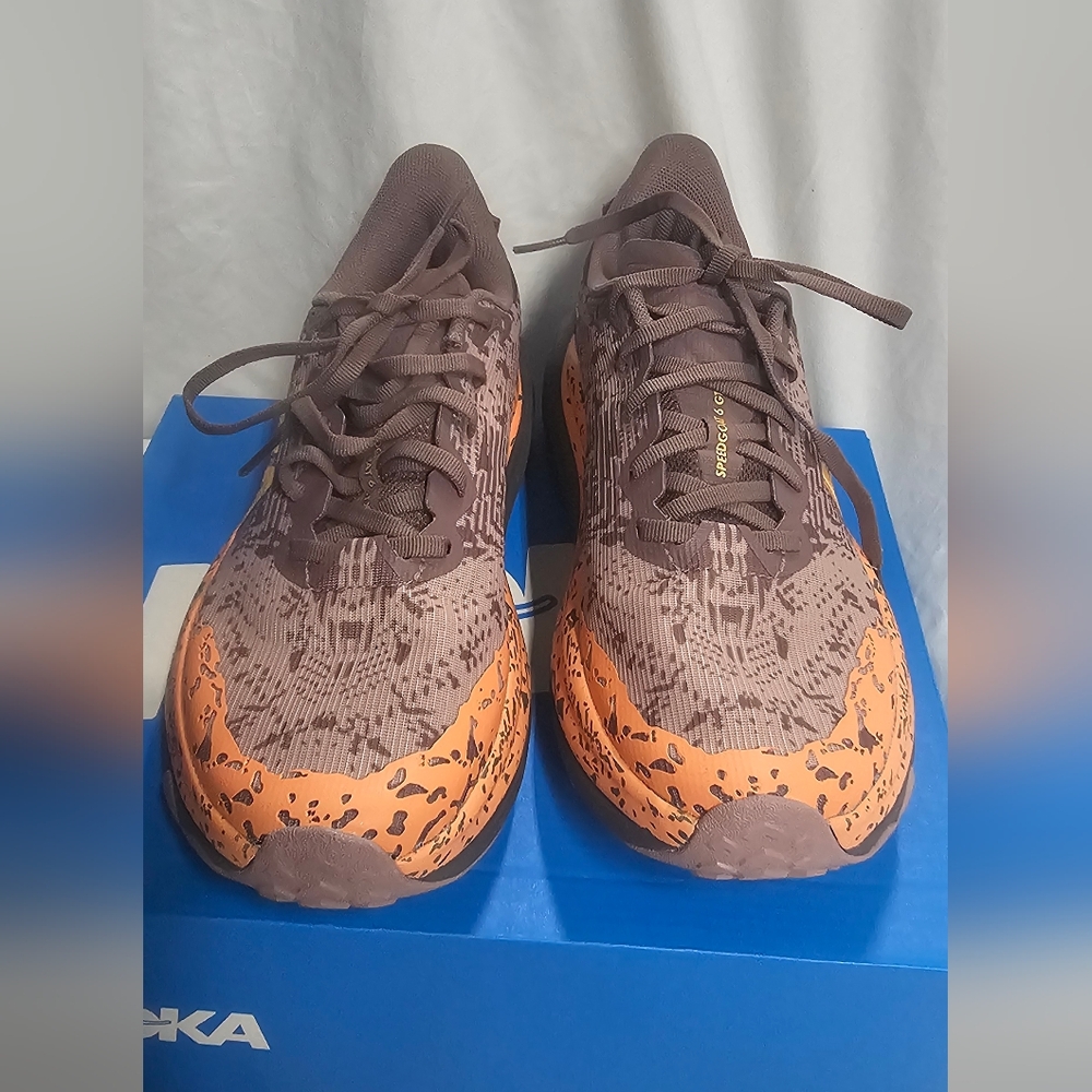 HOKA One Speedgoat 6 GTX Shoes Smoky Quartz 1155151-SZQ Women SZ 7 New With Box - Picture 2 of 7